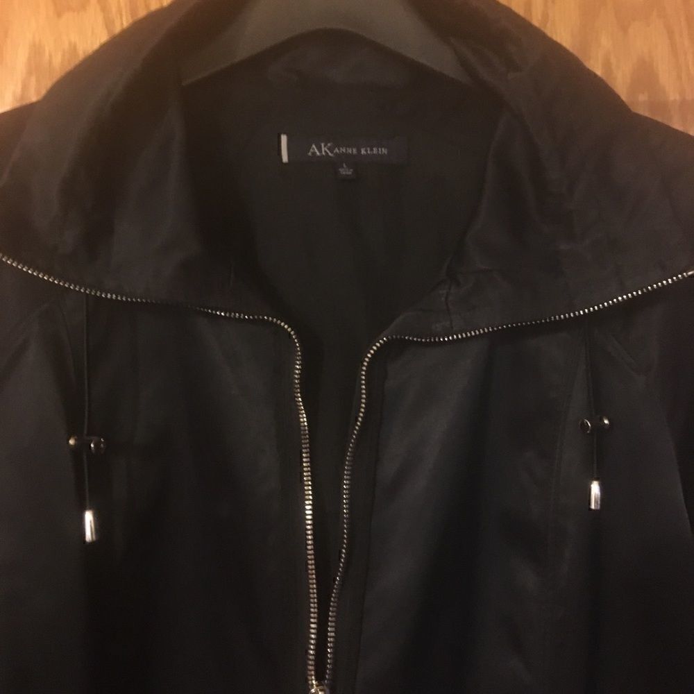 Anne Klein contemporary woman’s 3/4 sleeve jacket
